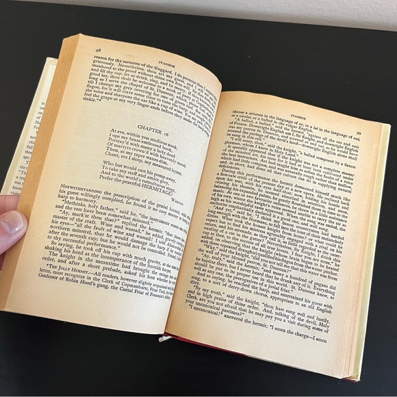 Vintage Ivanhoe by Sir Walter Scott - Vintage Children’s Book - Picture 9 of 11